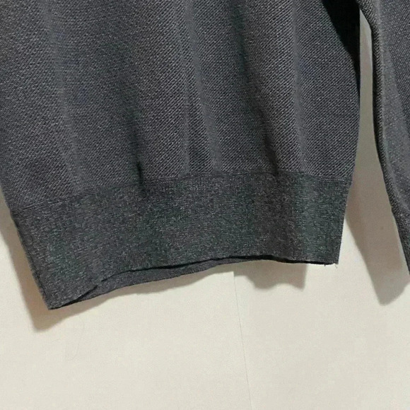 Robert Graham men dark  gray long sleeves collar 1/4 zip pullover sweater size M - Picture 2 of 12
